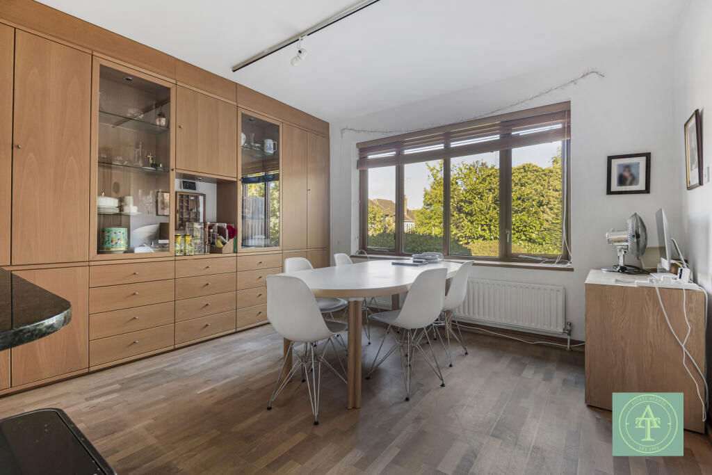 House in London - View 5