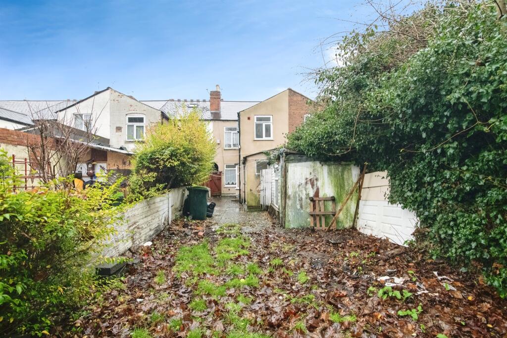 House in Sandwell, West Midlands - More