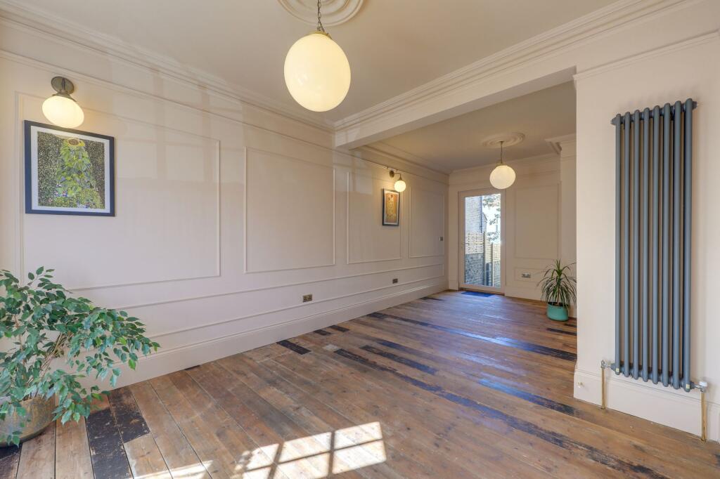 House in London - View 4