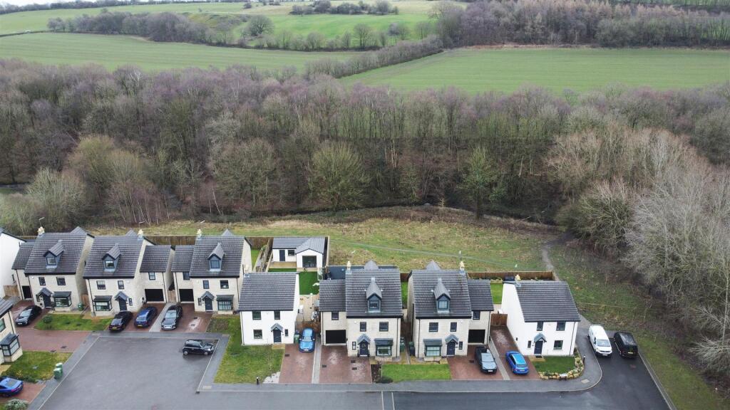 Main image of property: South Park Vale, Pudsey, Leeds, West Yorkshire.