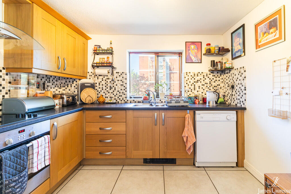 Apartment in Birmingham - More