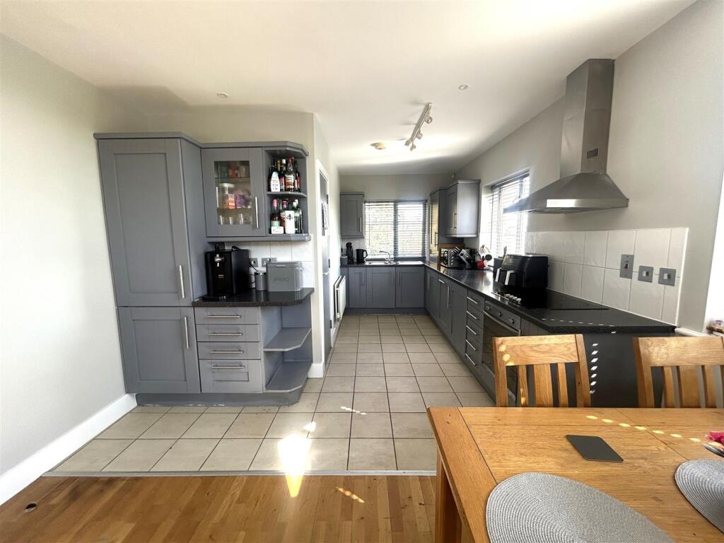 Dudley Whenham Close, Syston photo 4