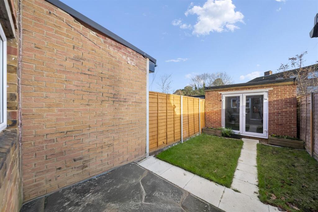 St. Clement Close, Uxbridge - View 6