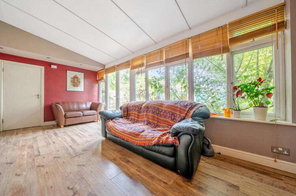 House in Brighton - More