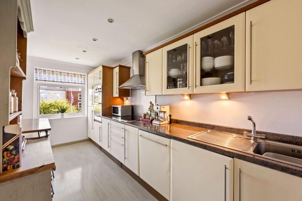 Apartment in Tonbridge - View 4