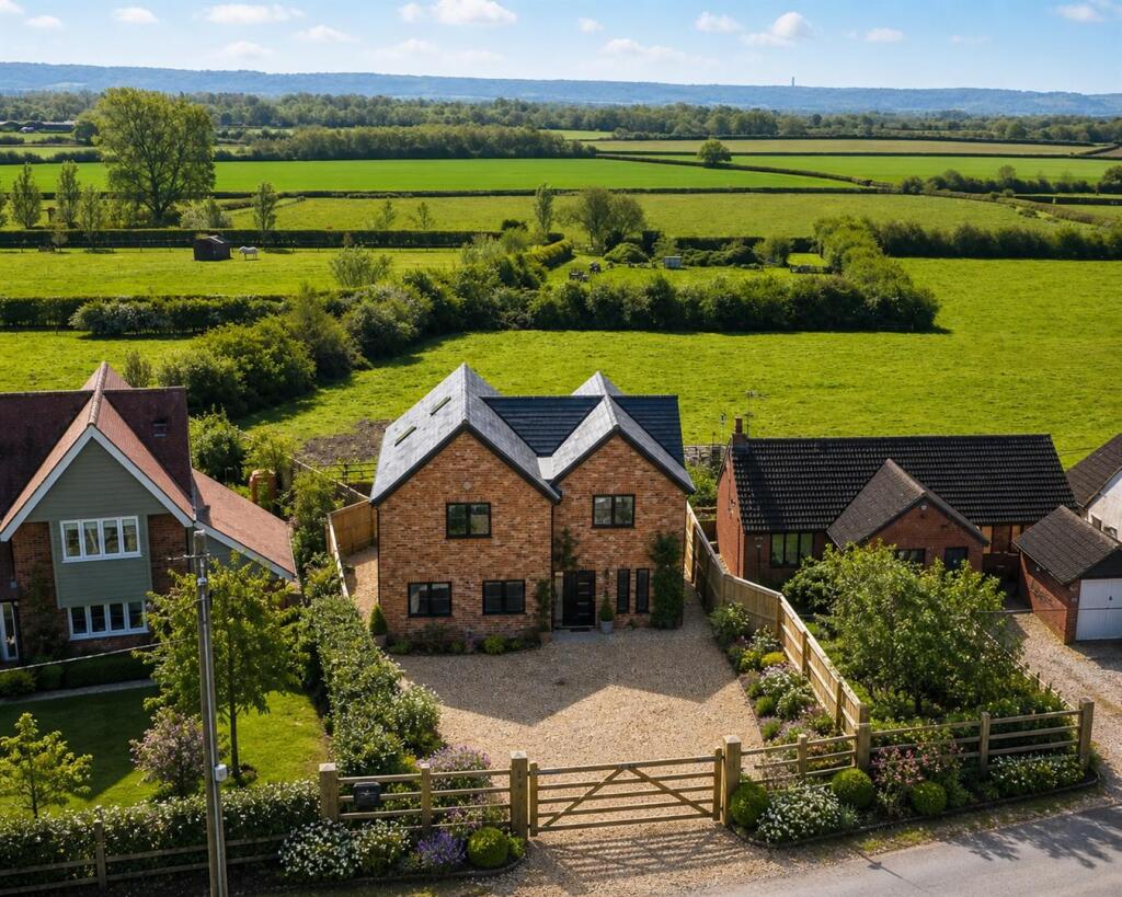 Main image of property: Moreton, Thame