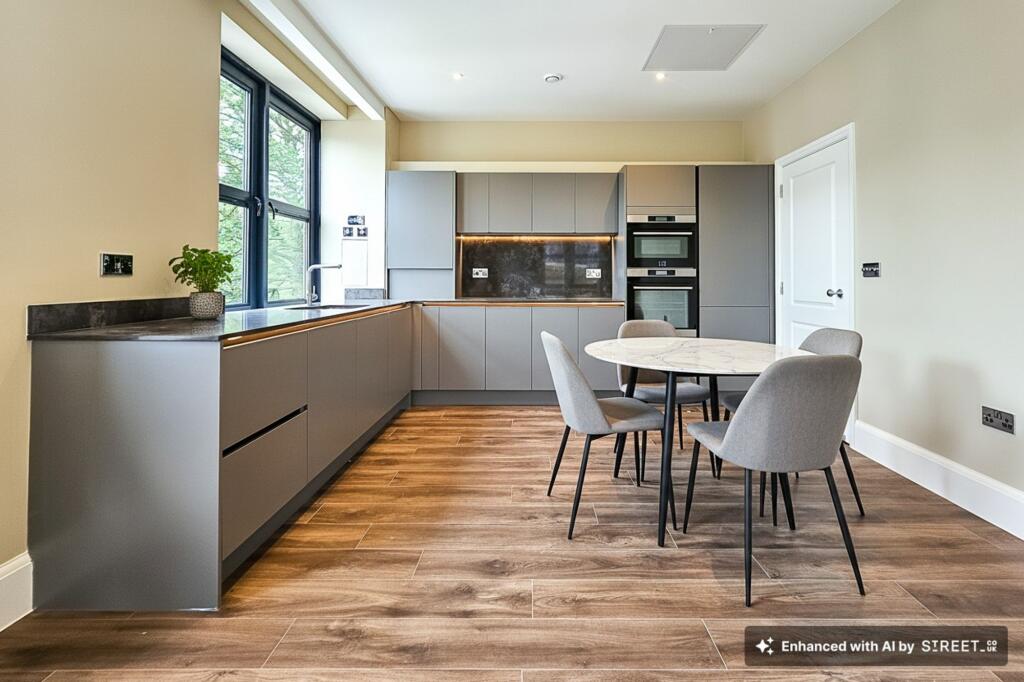 Main image of property: 11 Windsor Court, Clarence Drive, HG1