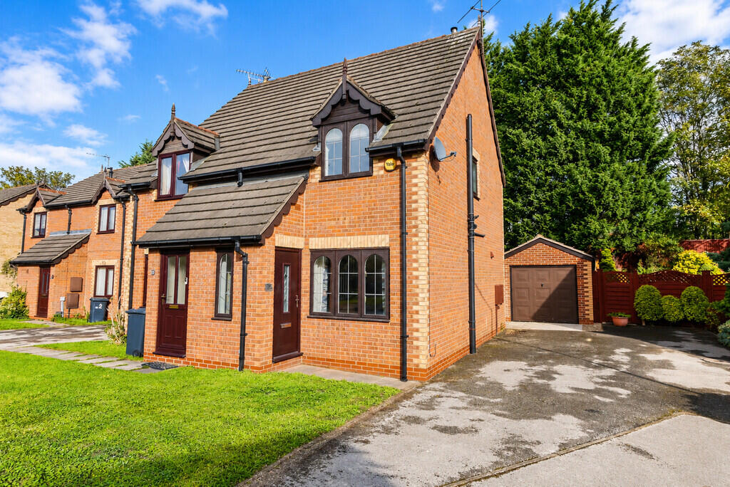 2-bed semi-detached on Holly Croft Grove, Tickhill, Doncaster, £190,000