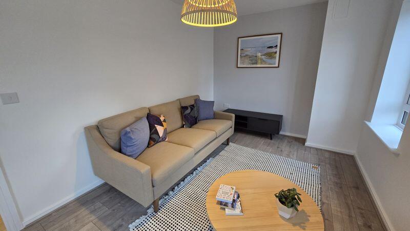 House in Huntingdonshire, Yaxley - More
