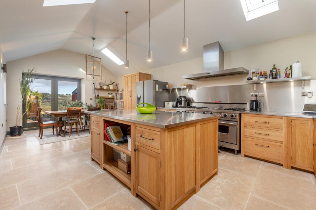 3-bed semi-detached on Hudswell, Richmond, £595,000