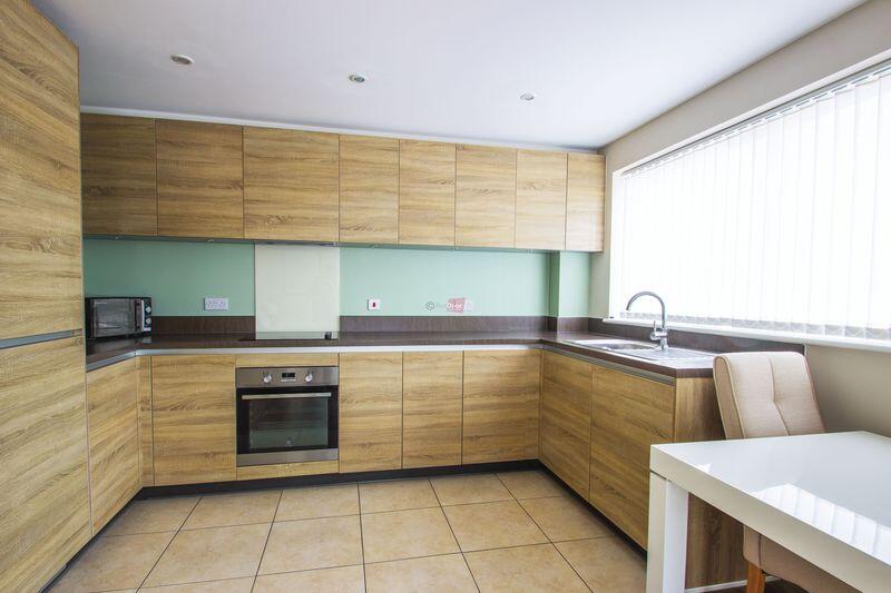Apartment in Rochester - View 5