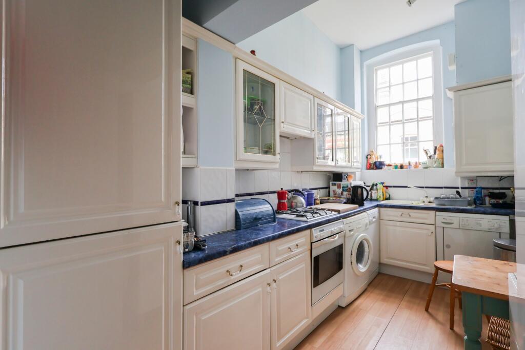 Apartment in Redhill - View 5