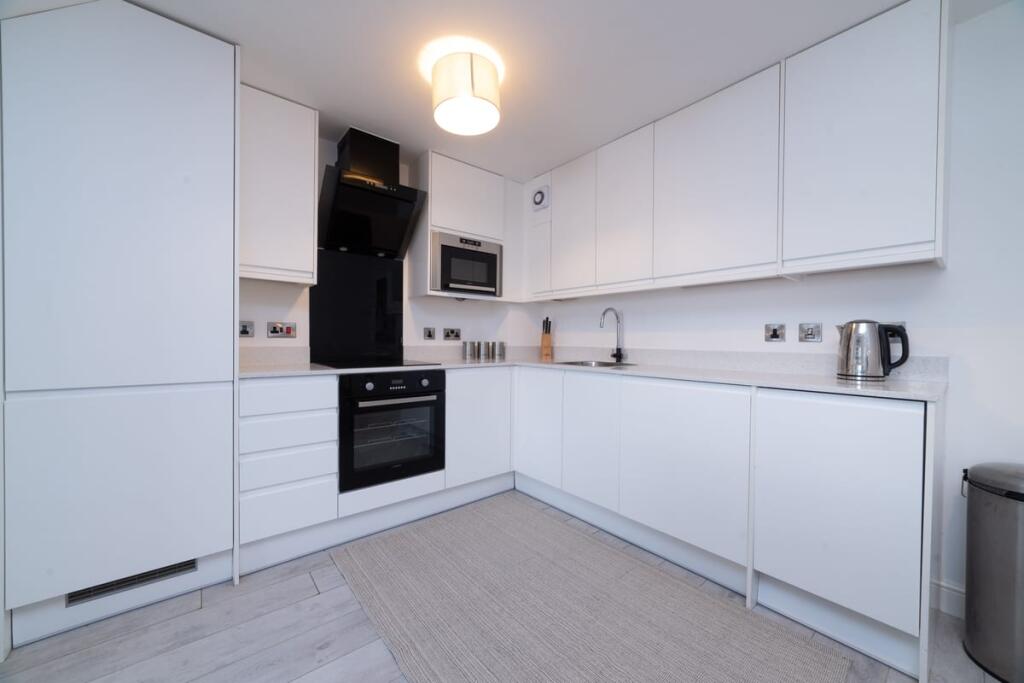 Apartment in Hull, Kingston upon Hull - View 4