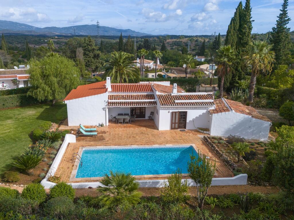 Main image of property: Algarve, Mexilhoeira Grande