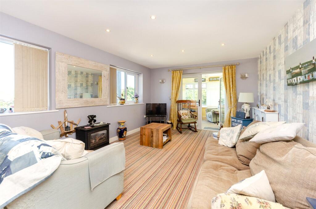Bull Bay, Amlwch, Isle of Anglesey, LL68 photo 4