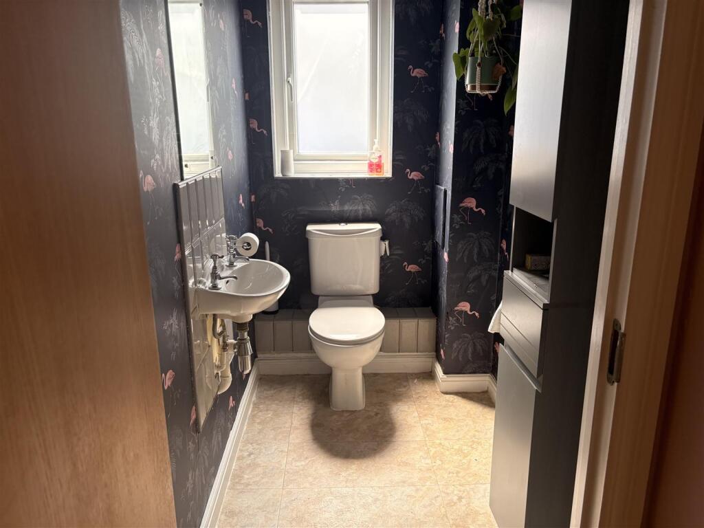 House in Basildon, Essex - More