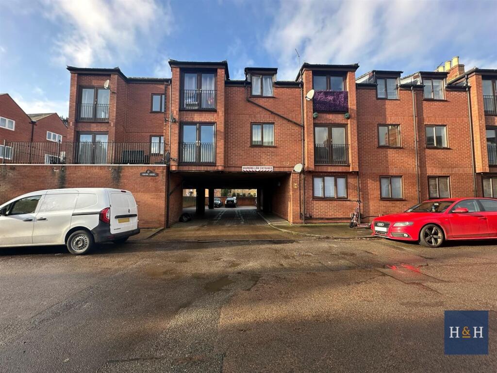 Main image of property: CLOSE TO HOSPITAL- VERNON TERRACE - NN1