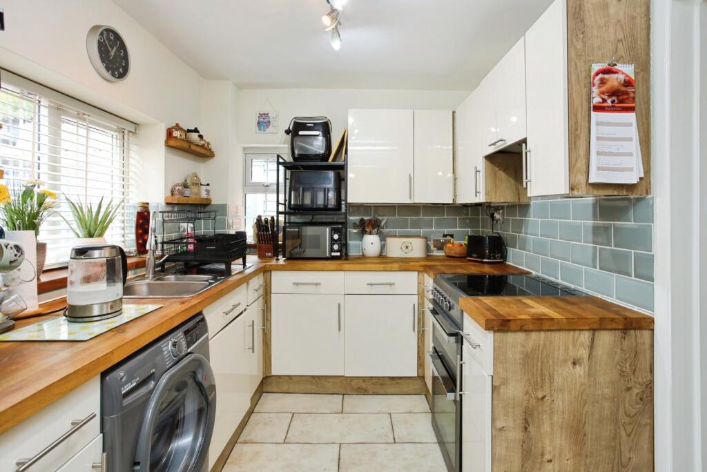 House in Tonbridge and Malling, Kent - View 4