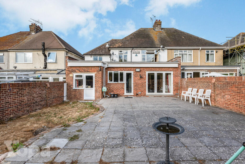 House in Dartford - View 4