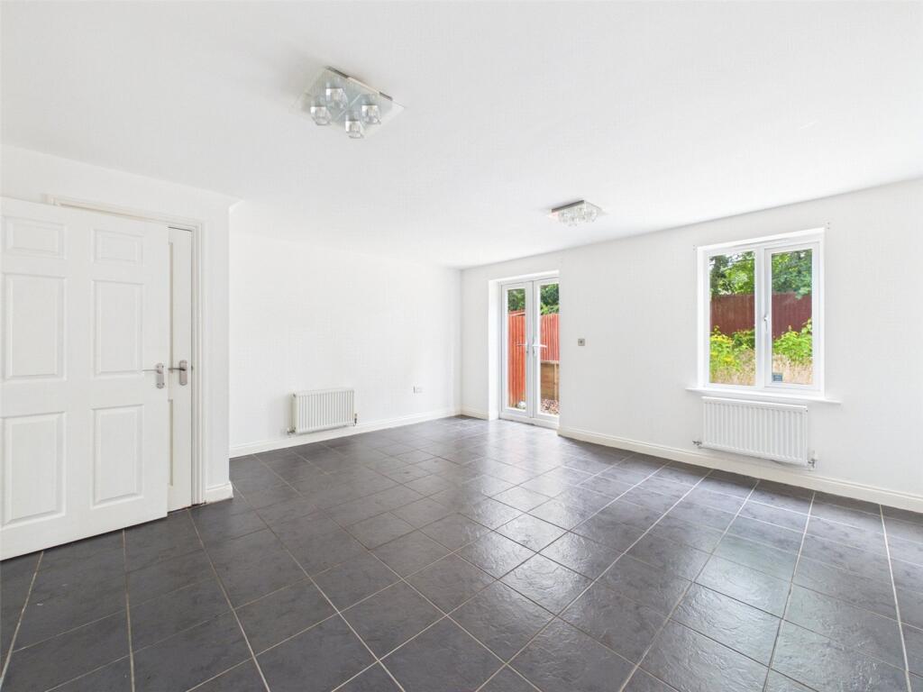 Bakewell Drive, Nottingham, Nottinghamshire, NG5 photo 4