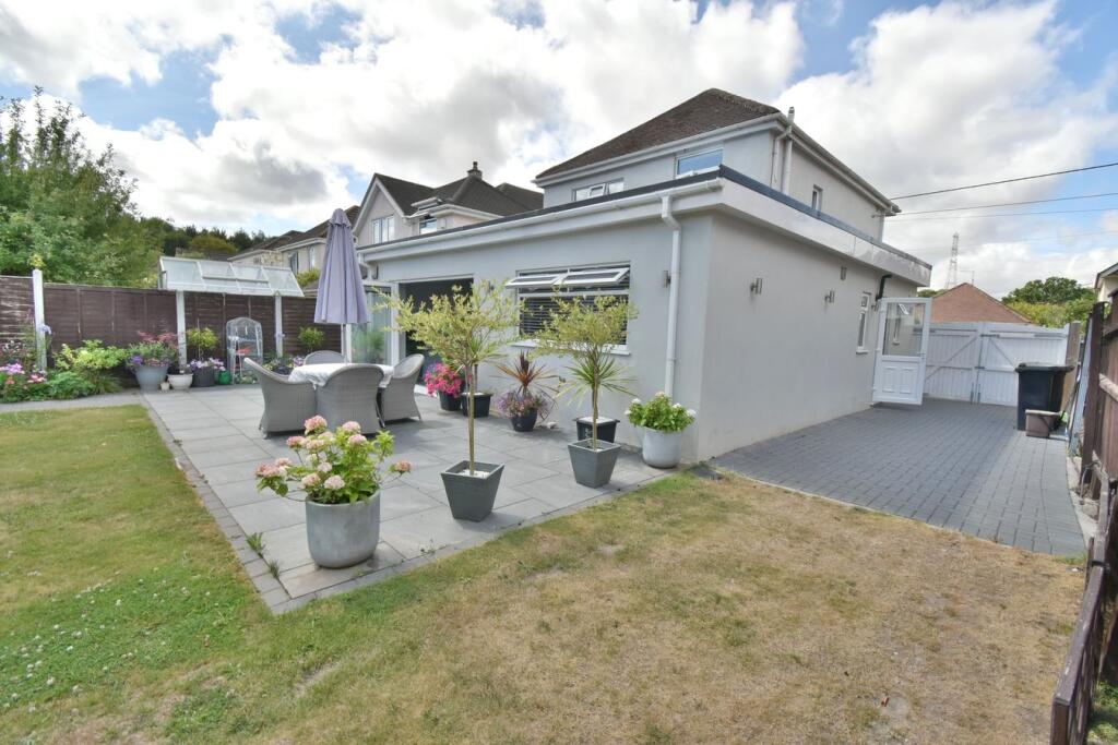 House in Ferndown - View 3