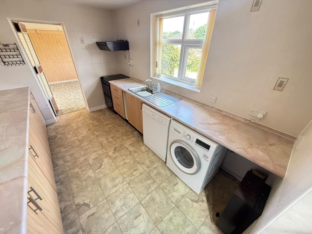 House in Ellesmere Port, Childer Thornton - More