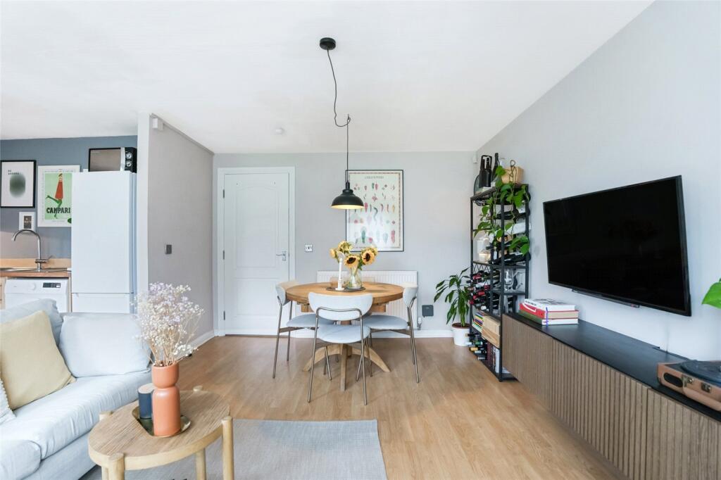 Apartment in Glasgow - More