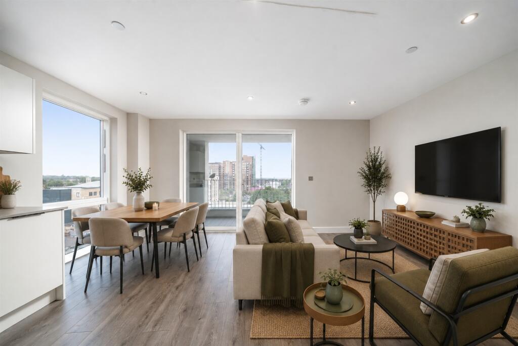 Apartment in Watford, North Watford - View 2