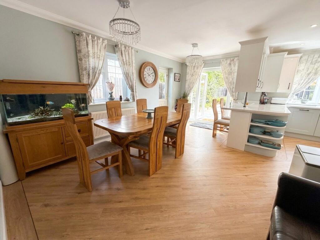 House in Guildford - View 4