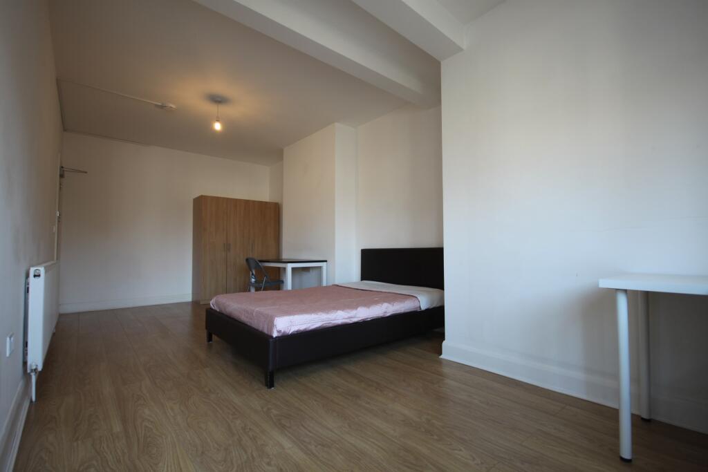 Main image of property: Hall Lane, Hendon, London, NW4