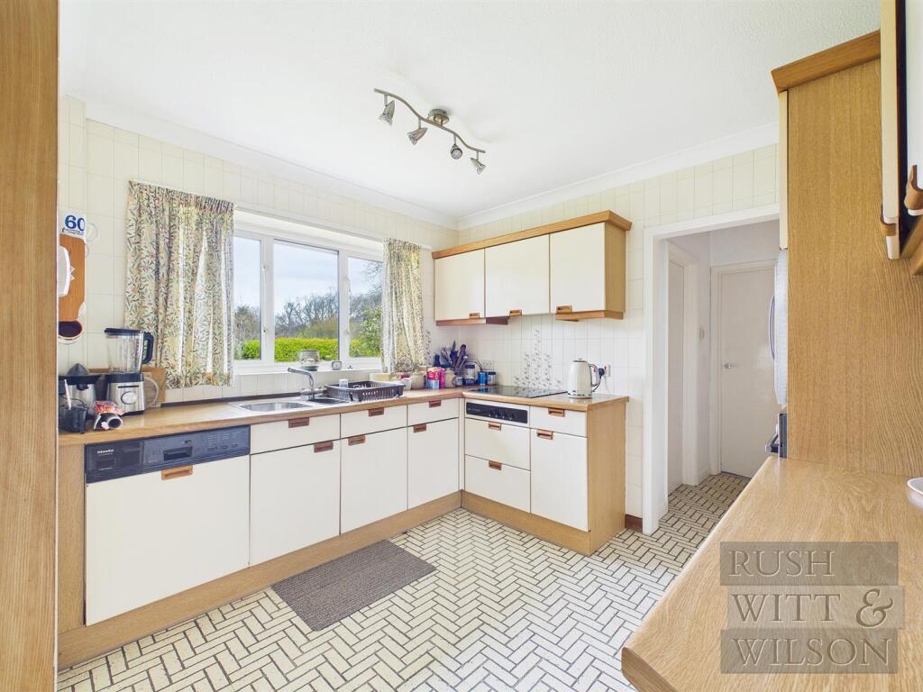 Sea Road, Fairlight, Hastings - More