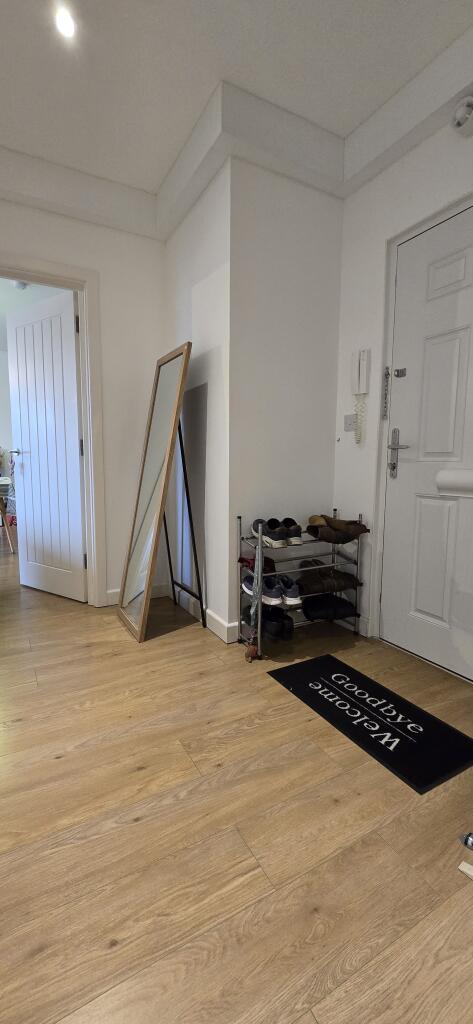 Apartment in Slough - View 2