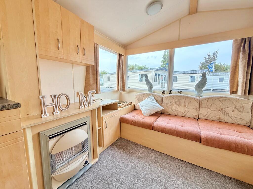 2010 Willerby Magnum, Steeple Bay Holiday Park, Steeple, Southminster, Essex, CM0 7RS - View 4