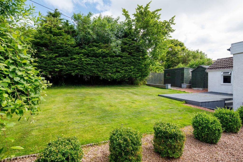 Kirkview Crescent, Newton Mearns photo 3