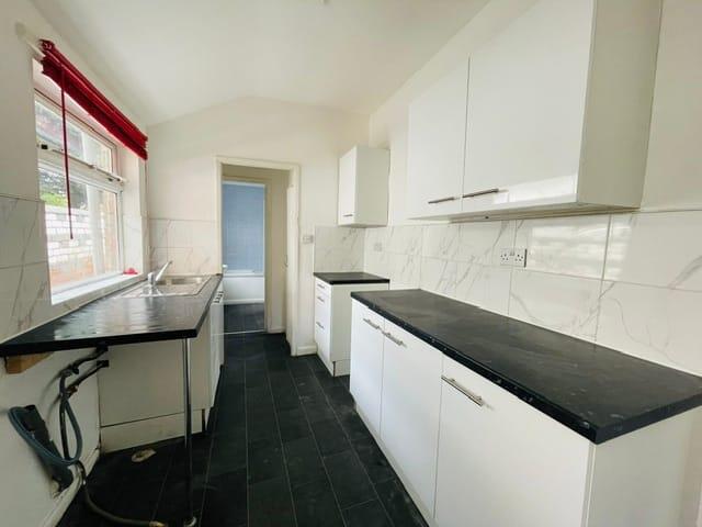 House in Sandwell, West Midlands - View 4