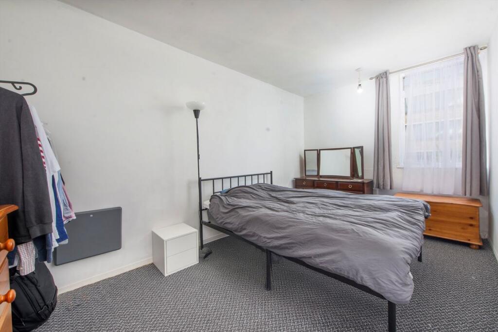 Apartment in London - View 5