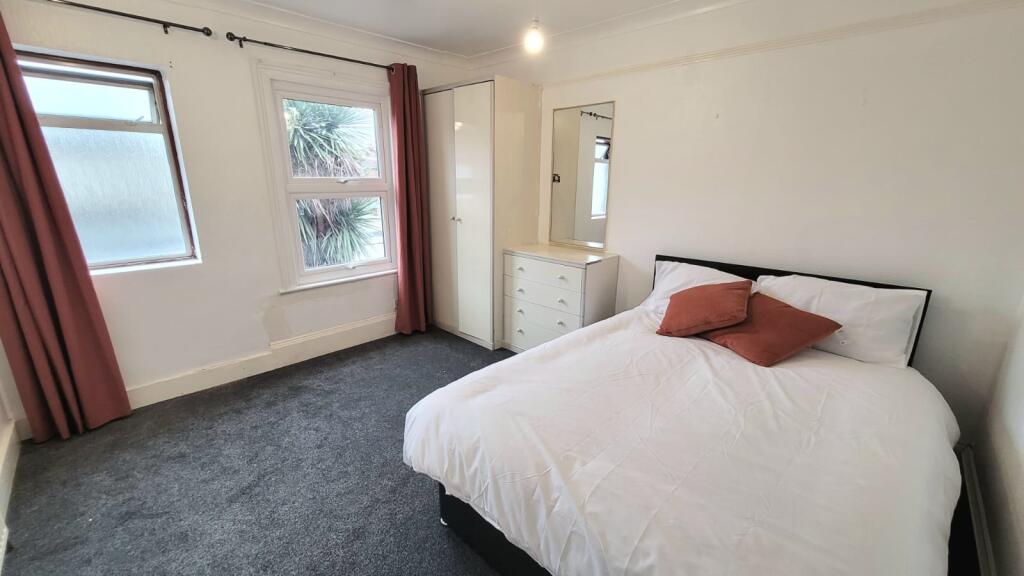 House in Watford - View 2