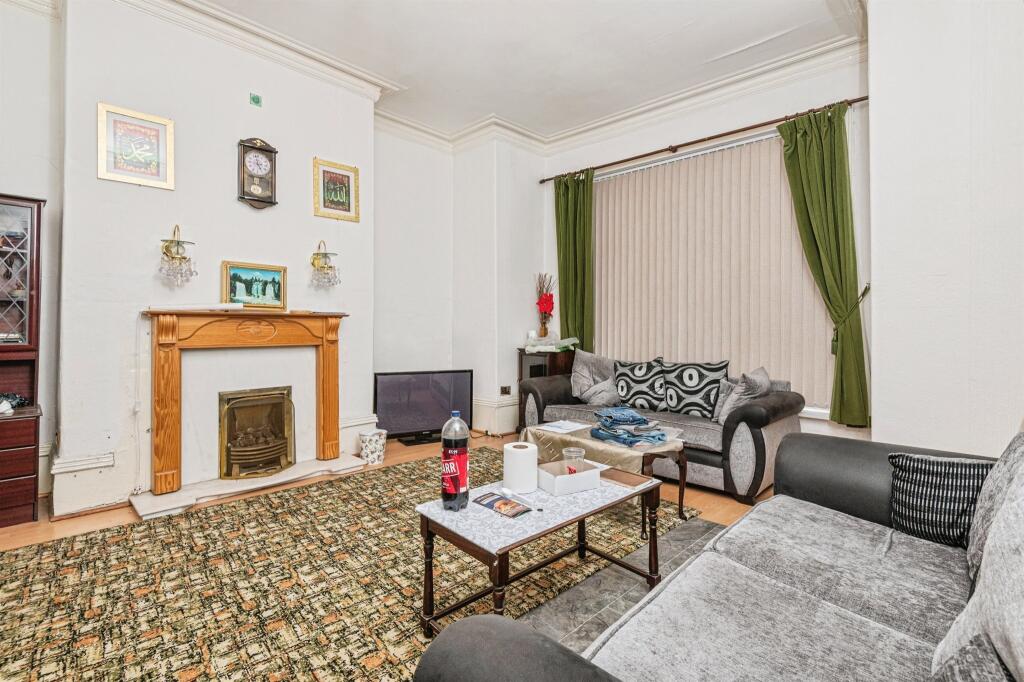 Additional image 2 of Whites View, Bradford