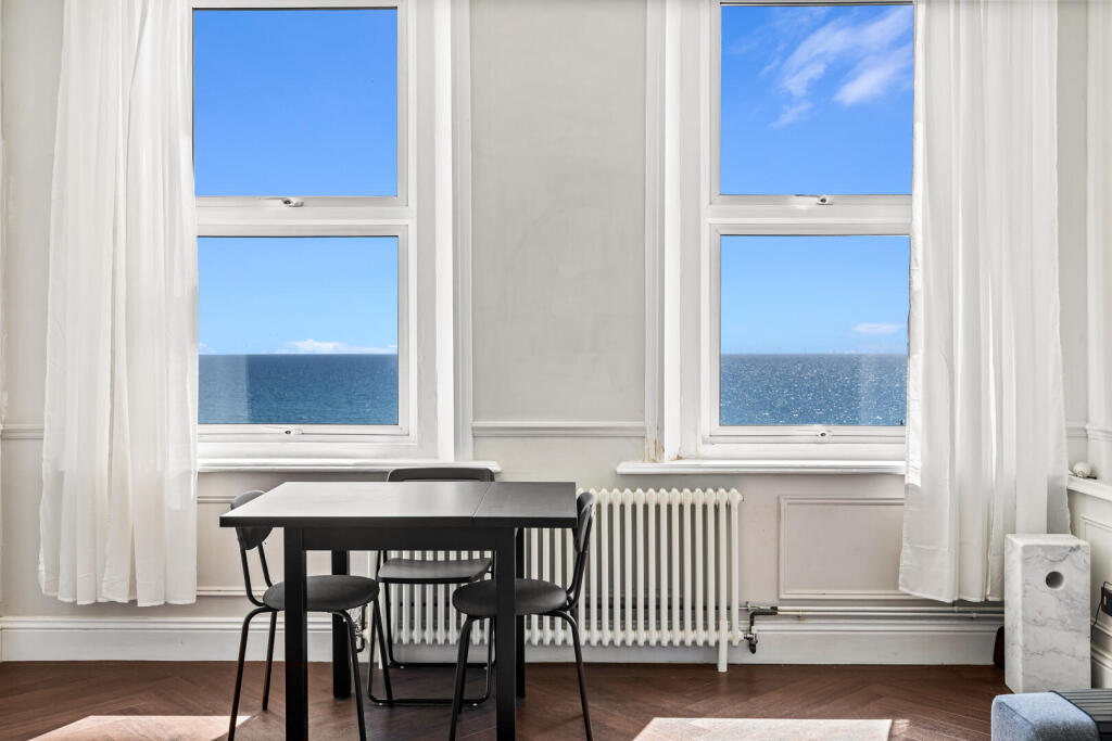 Kingsway, Hove photo 5