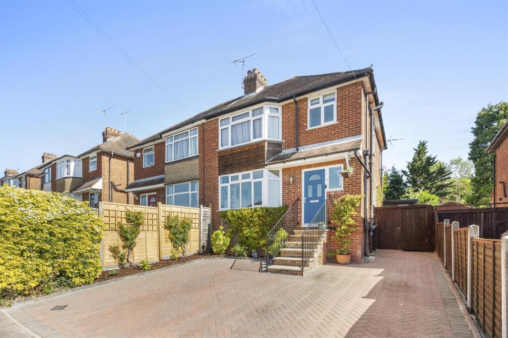 Main image of property: GUINIONS ROAD, HIGH WYCOMBE (DETACHED GARDEN OFFICE)