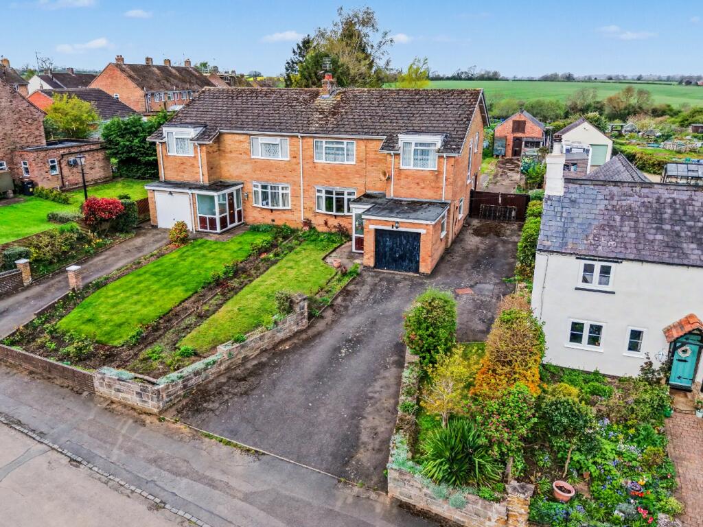 Main image of property: 43 West Street, Welford, NN6 6HU