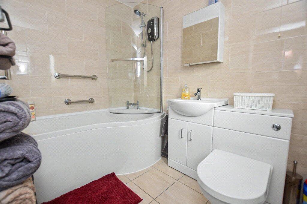 House in Wakefield, Moorhouse - More
