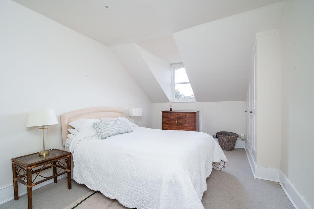Apartment in London, Shepherd's Bush - View 5