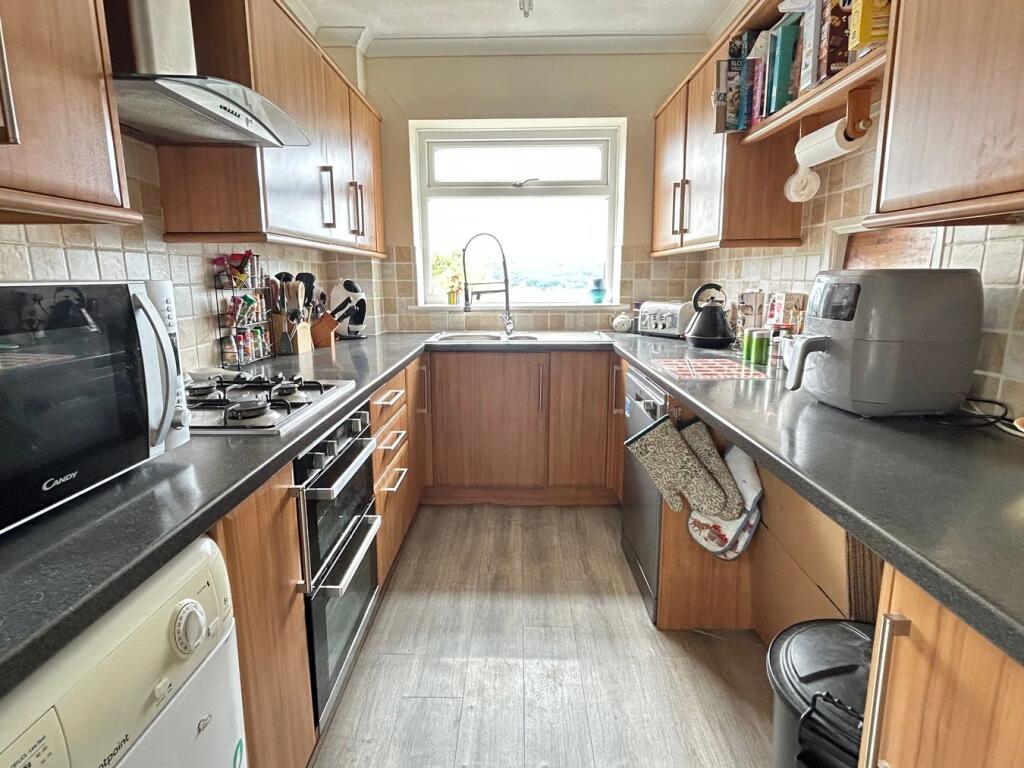 House in Bradford, Keighley - View 5