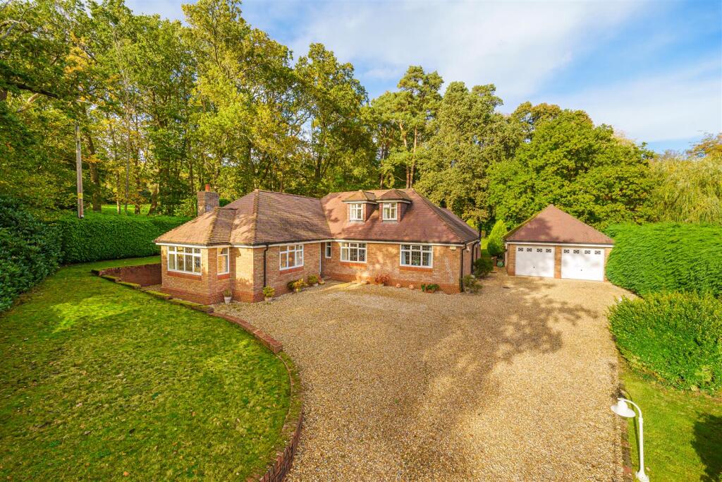 Main image of property: Dell Road, Finchampstead, Berkshire, RG40 3TD