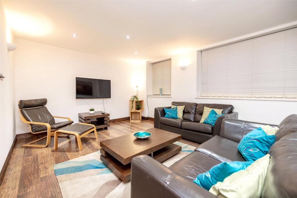 House in Aberdeen, City Centre - View 4