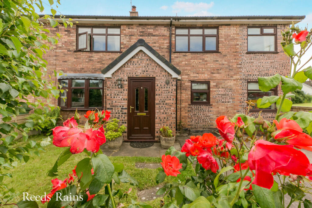 Ivymeade Road, Macclesfield, Cheshire, SK11 photo 2