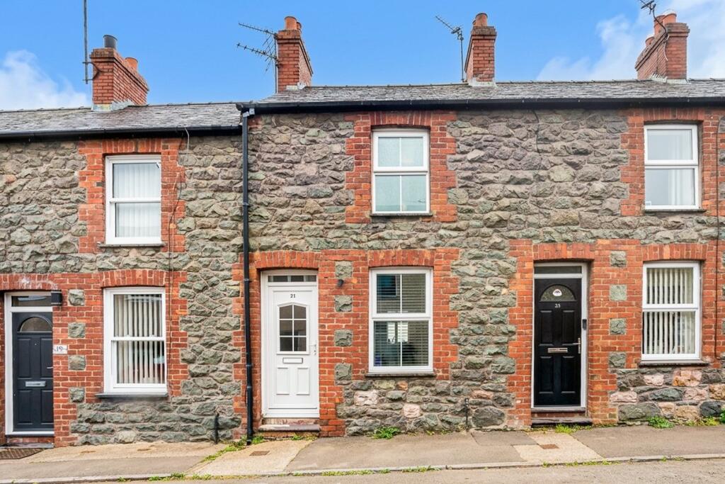 2-bed terraced on Tan Y Graig, Bangor, Gwynedd, LL57, £175,000