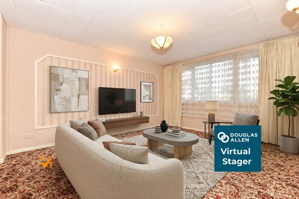 House in Basildon, Wickford - More