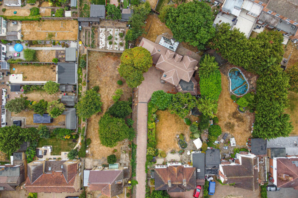 House in Southall - View 4